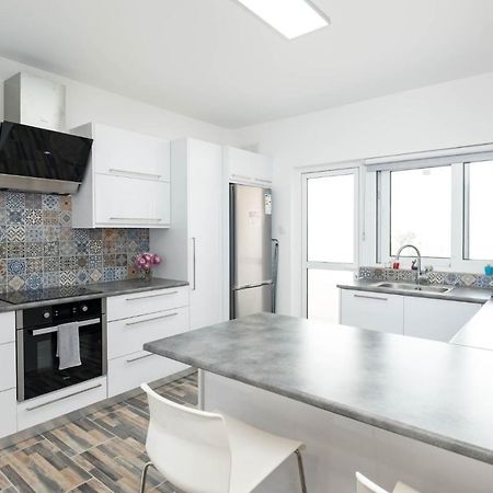 Happy Stay Apartment - Halefka Court ラルナカ エクステリア 写真